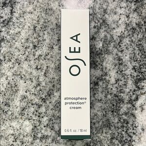 Sea Atmosphere Protection Cream - Cream and Green